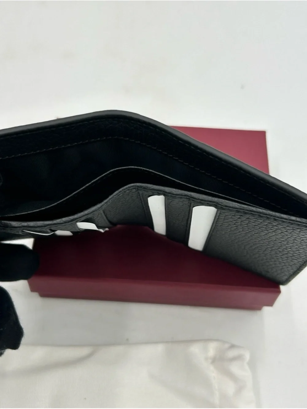Gucci jumbo GG Leather bifold wallet made in Italy